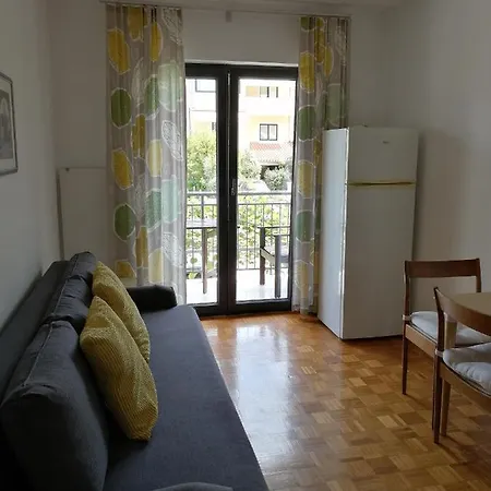 Apartments And Rooms Mofardin 3*