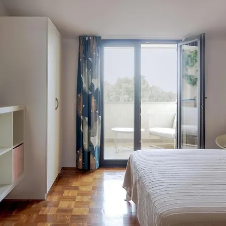 Apartments And Rooms Mofardin 3*