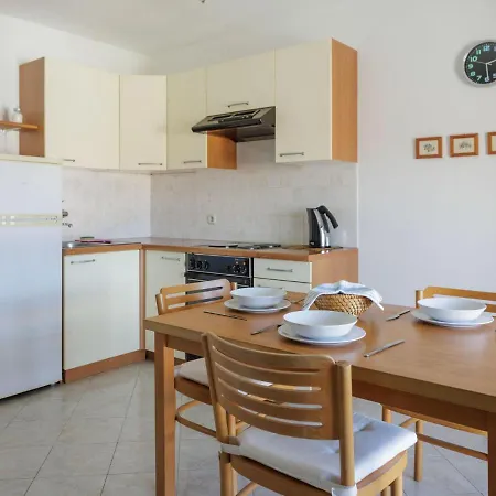 Apartments And Rooms Mofardin Guest house 3*