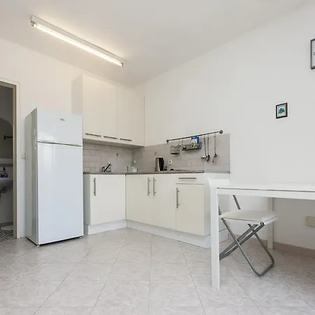 Apartments And Rooms Mofardin Guest house Rovinj