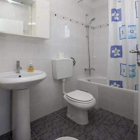 Apartments And Rooms Mofardin Guest house 3*