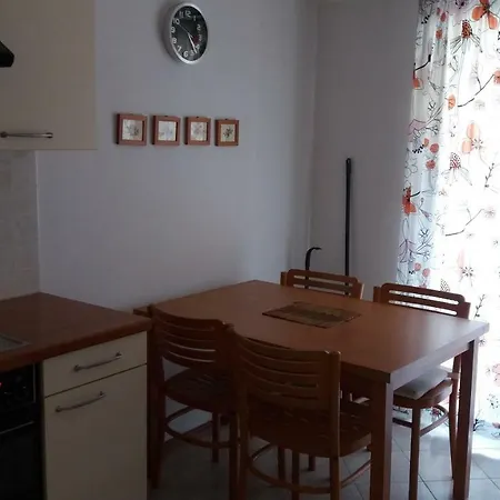 Apartments And Rooms Mofardin Guest house Rovinj