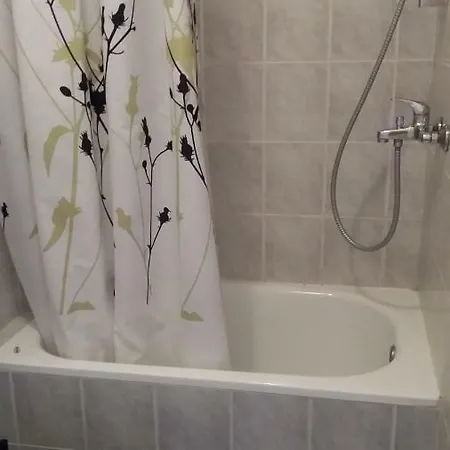 Apartments And Rooms Mofardin 3*